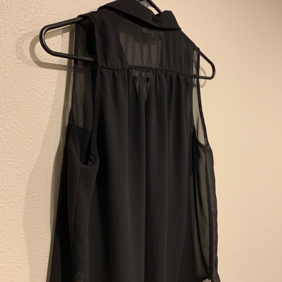 Chiffon Tank, Full Button - Picture 4 of 4